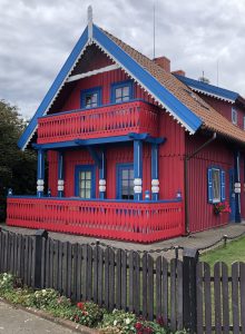 Rotes Fischerhause aus Holz