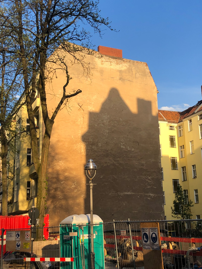 Brandmauer in Moabit Berlin